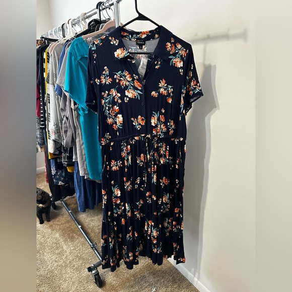 Navy blue floral Torrid dress - Picture 2 of 5